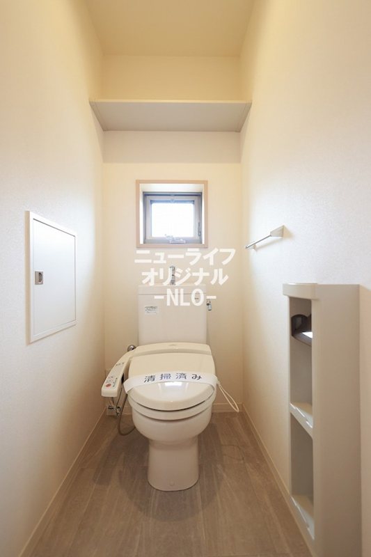 トイレ　あると嬉しい温水洗浄便座付き♪