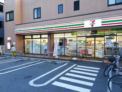 コンビニ　セブン－イレブン大田区大森南１丁目店（コンビニ）まで242m