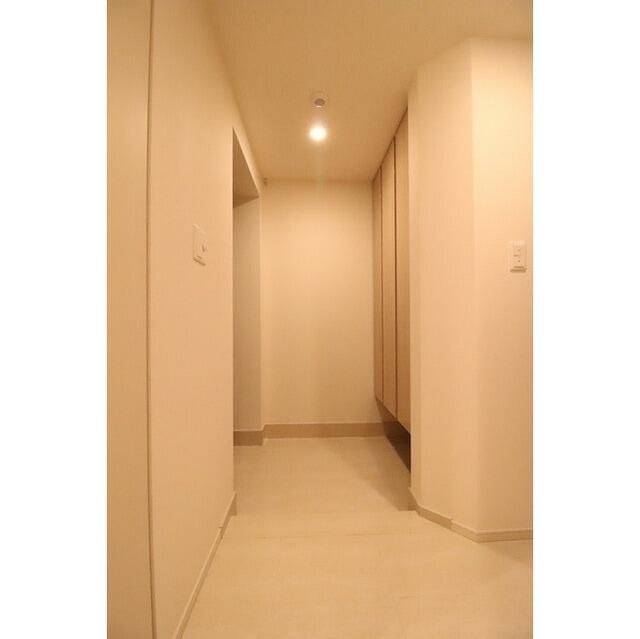 玄関　収納もある玄関です