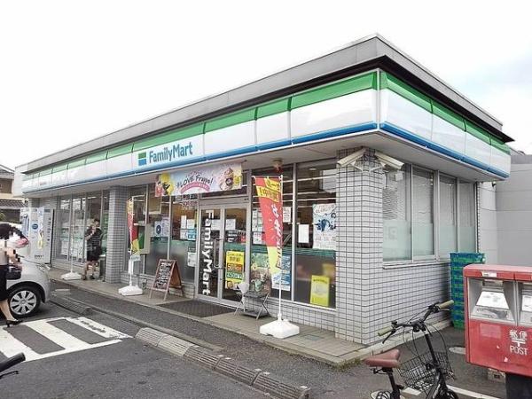 コンビニ　ファミリーマート越谷宮本町店（コンビニ）まで293m