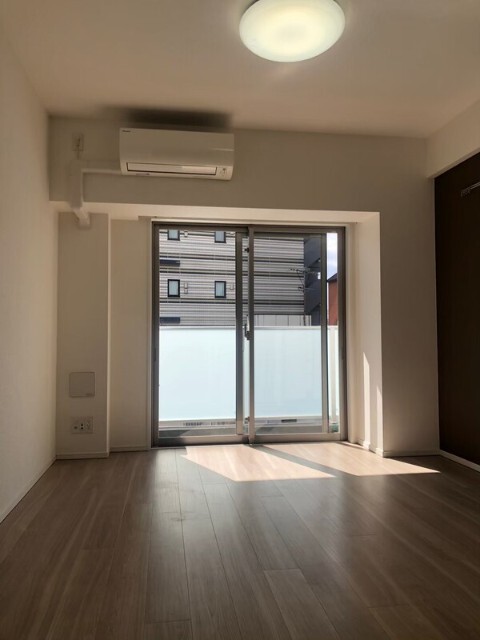 居室・リビング　※別部屋参考写真