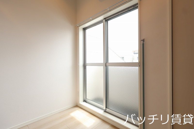 バルコニー　同型タイプの為、現状を優先いたします。