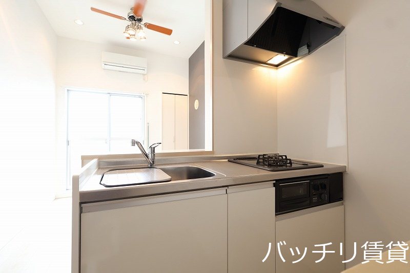 キッチン　同型タイプの為、現状を優先いたします。