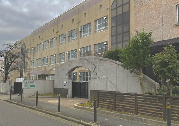 小学校　名古屋市立柳小学校（小学校）まで390m