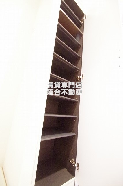 収納　シューズ収納