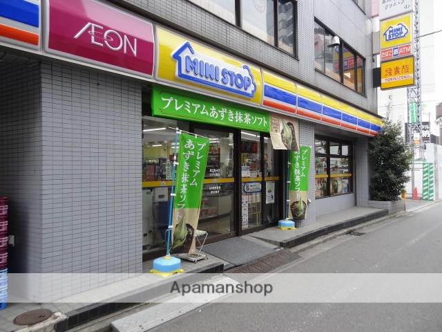コンビニ　ミニストップ（コンビニ）まで304m