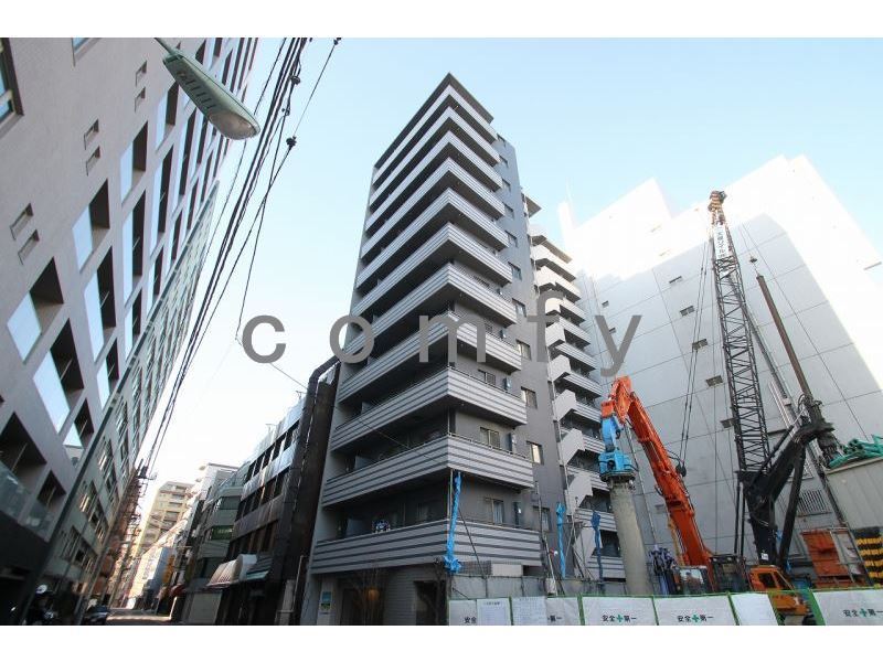 建物外観　タイル貼りの重厚感のある外観