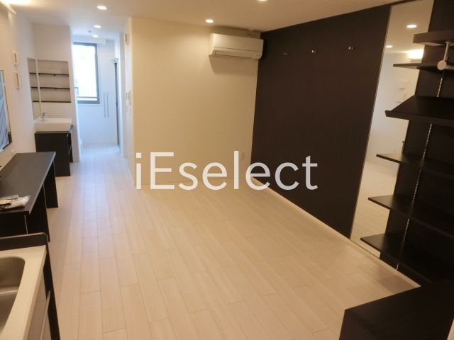 その他部屋・スペース　広々とした14.6帖の洋室です