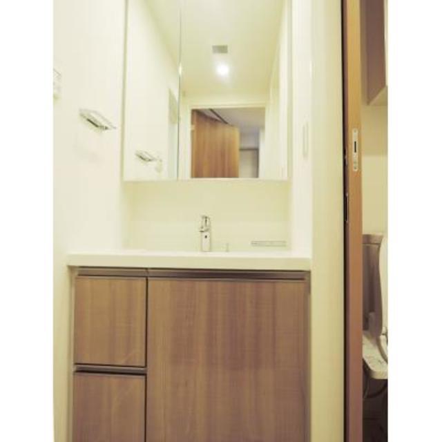 洗面設備　※写真は同タイプ住戸です。