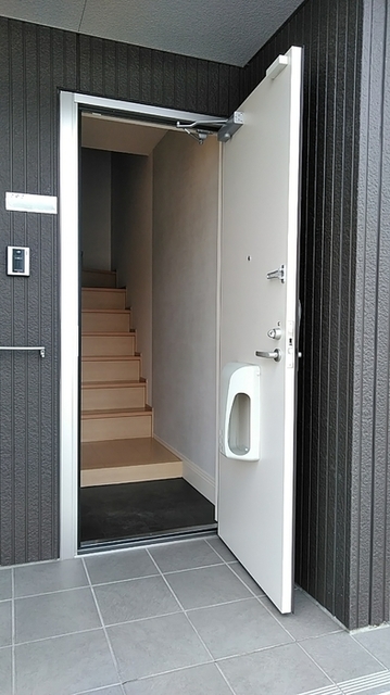 玄関　別部屋参考写真です