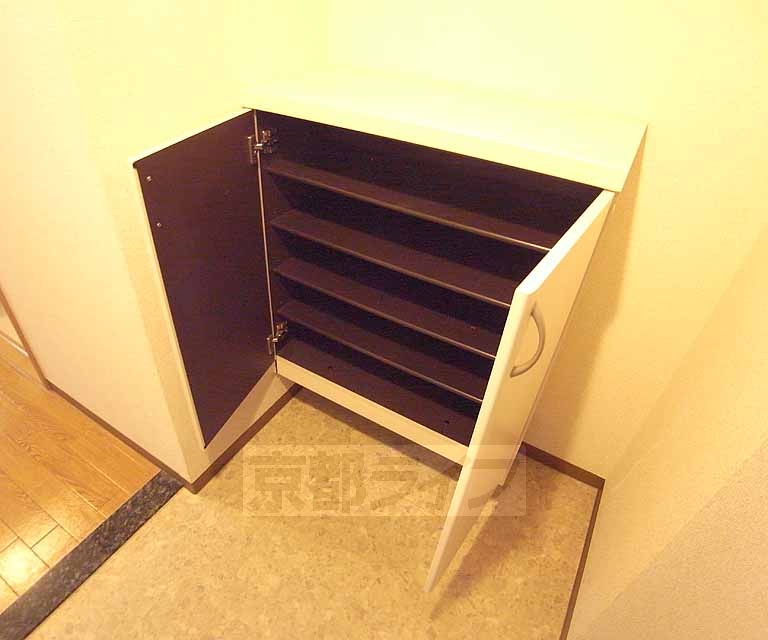 その他設備　下駄箱です。