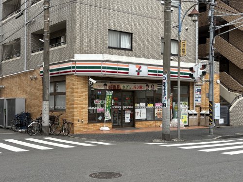 コンビニ　セブンイレブン 横浜鶴見仲通店（コンビニ）まで381m