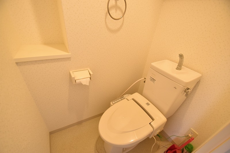 Eden白島九軒町のトイレ写真