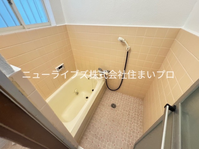 京阪本線 寝屋川市駅 徒歩18分 2階建 築36年の風呂写真