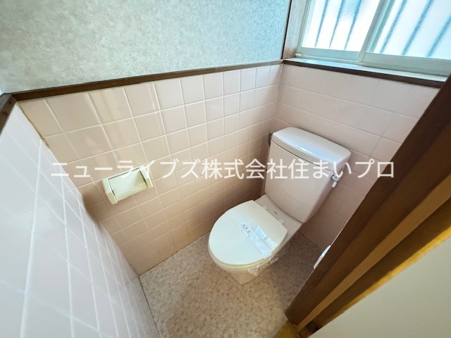 京阪本線 寝屋川市駅 徒歩18分 2階建 築36年のトイレ写真