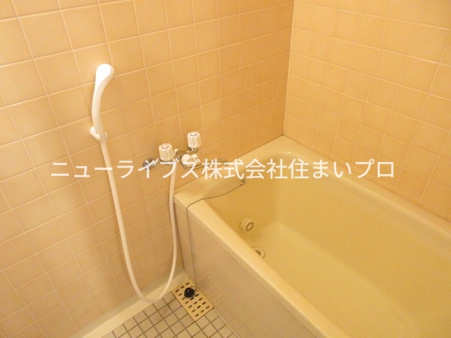 リバティグリーンの風呂写真
