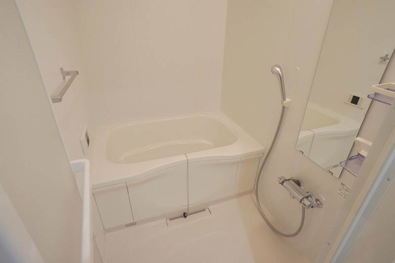 京王線 府中駅 徒歩7分 2階建 築9年の風呂写真