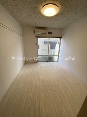アリエッタ草津の居間写真