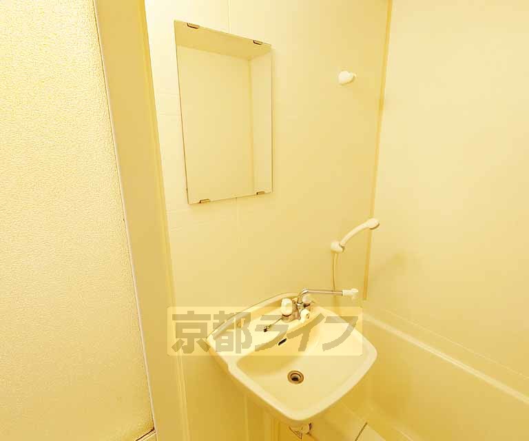 洗面設備　歯磨きはこちらで