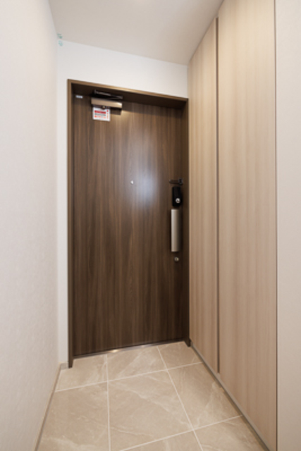 玄関　※写真は同タイプ住戸です。