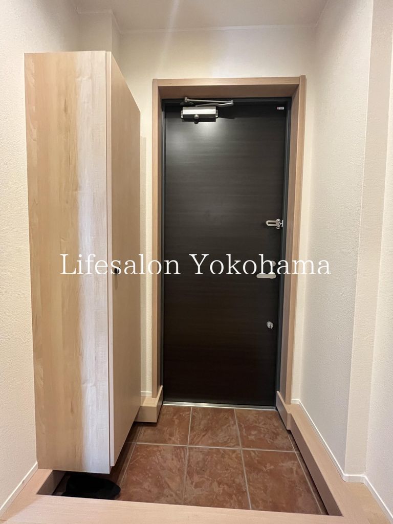 玄関　キッチン