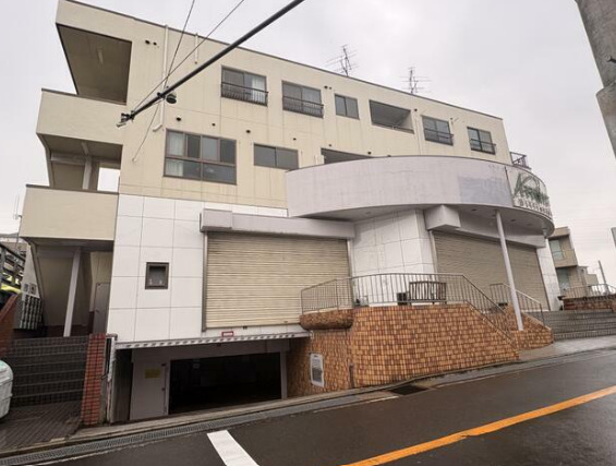 建物外観　家賃1ヶ月無料。なるたけお得に済ませたいならオススメ