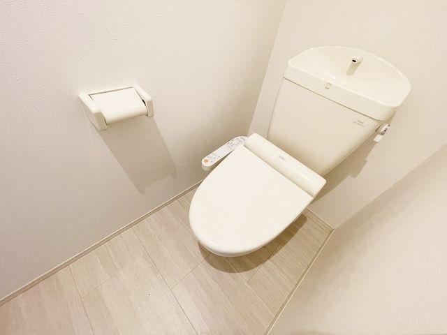 トイレ　★同物件反転タイプ★