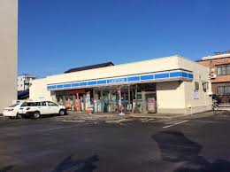 コンビニ　ローソン秋田大町2丁目店（コンビニ）まで476m