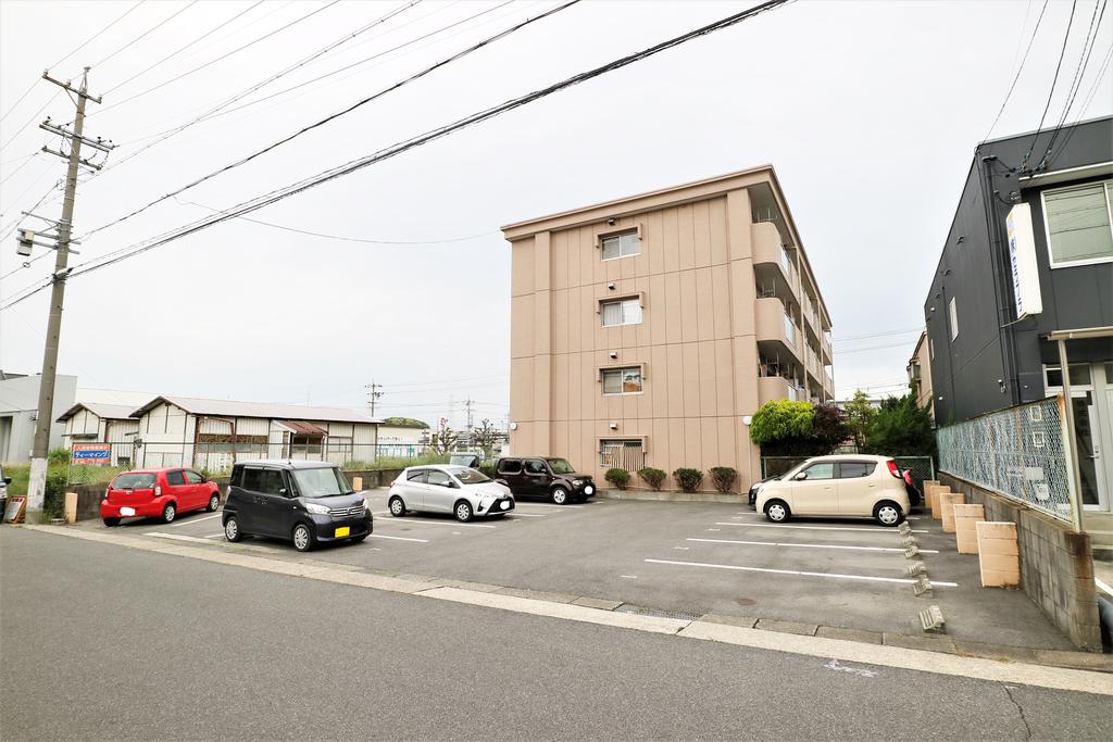 駐車場　敷地内駐車場