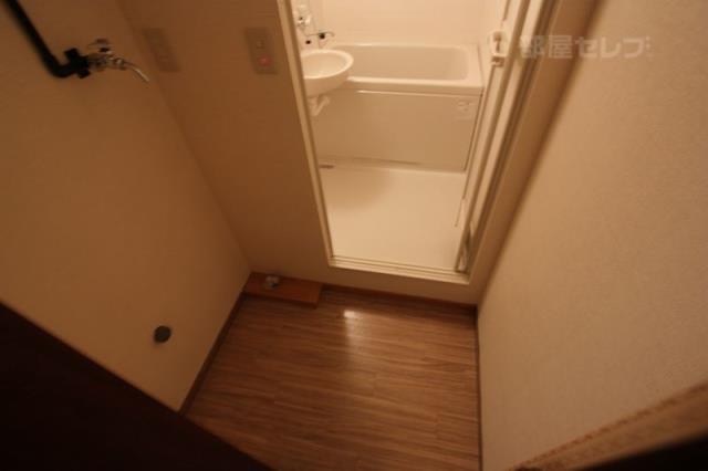 バス・シャワールーム　日当たりもいいですよ。