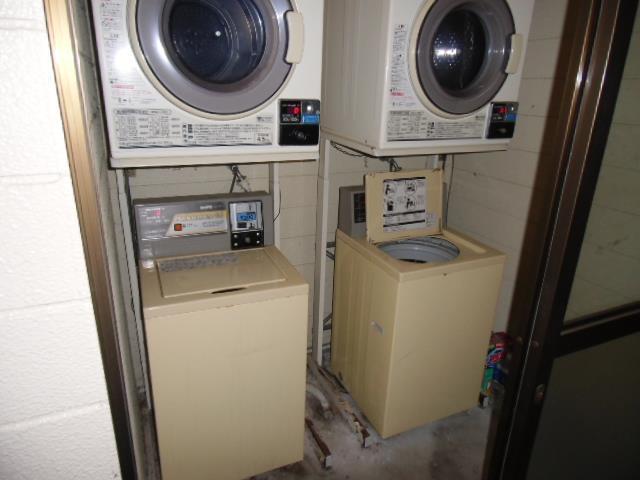 セキュリティ　コインランドリー室