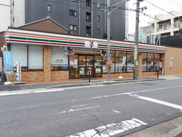 コンビニ　セブンイレブン 名古屋泉１丁目店（コンビニ）まで400m