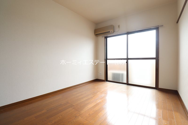 その他部屋・スペース　洋室別角度です♪