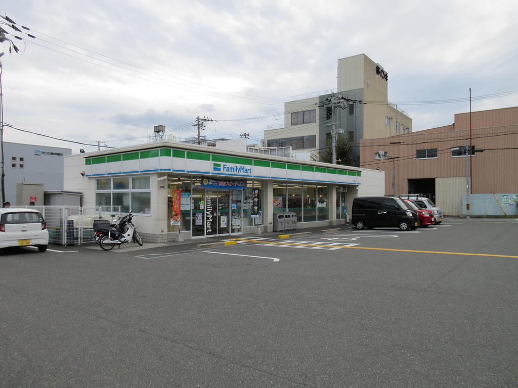 コンビニ　ファミリーマート放出東店（コンビニ）まで314m