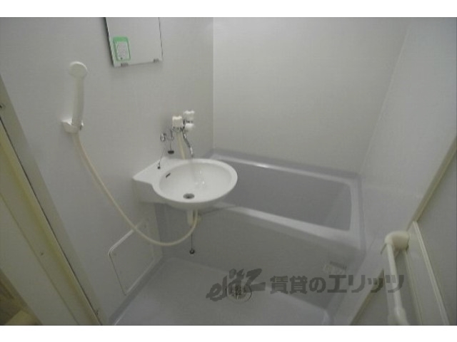 バス・シャワールーム　バス