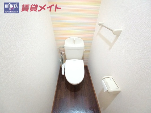 【グランタイル高岡　Aのトイレ】