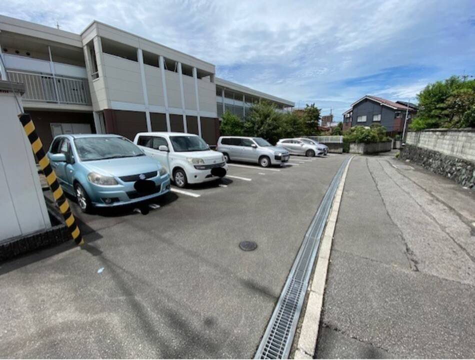 駐車場　駐車場