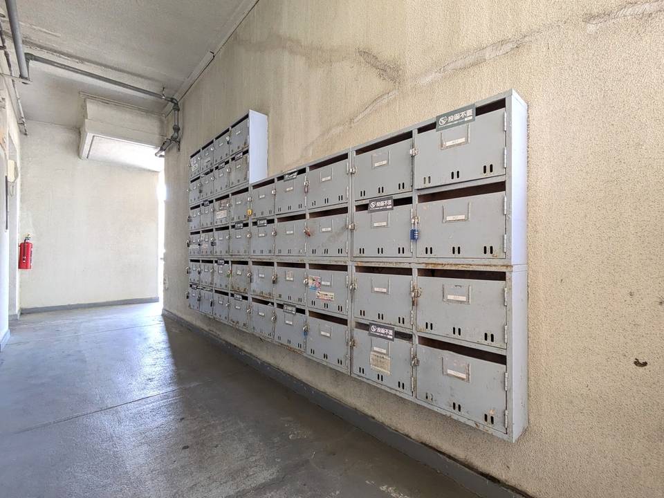 エントランス　メールBOX