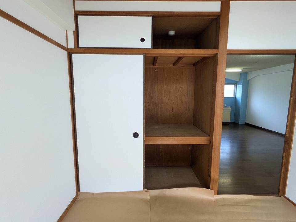 収納　押入れ