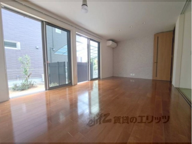 居室・リビング　リビング