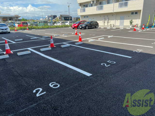 【黒川郡大和町吉岡のアパートの駐車場】