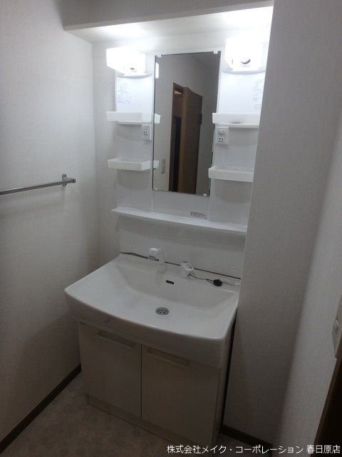 洗面設備　写真は同型タイプ