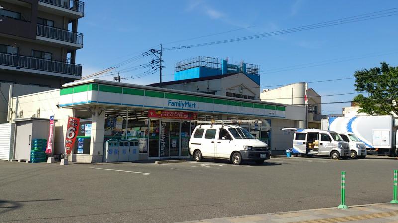 コンビニ　ファミリーマート 下大利一丁目店（コンビニ）まで617m