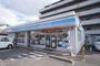 コンビニ　ローソン松山会津店（コンビニ）まで554m