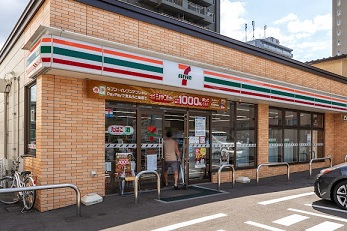 コンビニ　セブンイレブン札幌月寒中央通4丁目店（コンビニ）まで199m