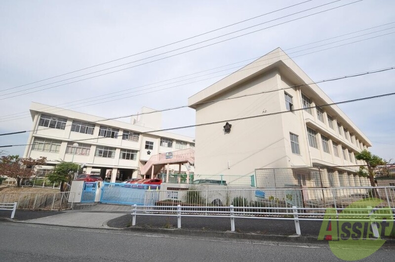 小学校　神戸市立菅の台小学校（小学校）まで825m
