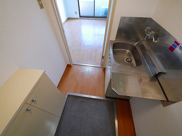 玄関　収納もある玄関です