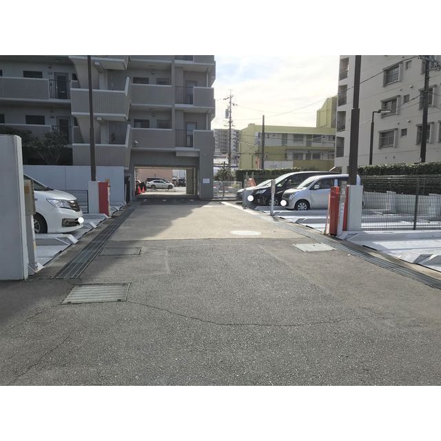 【藤和シティコープ勝川の駐車場】