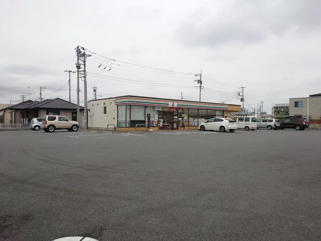 コンビニ　セブンイレブン 本庄早稲田中央通り店（コンビニ）まで560m
