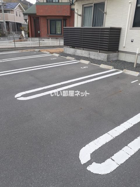 グレイス潮音Ｂ棟の駐車場